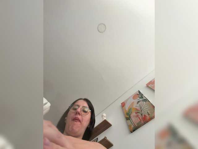 EvanShell1 live cam on BongaCams