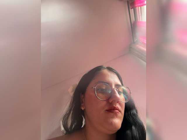 EvanShell1 live cam on BongaCams