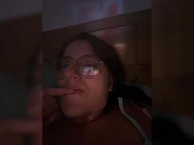 EvanShell1 live cam on BongaCams