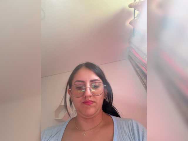 EvanShell1 live cam on BongaCams