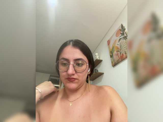 EvanShell1 live cam on BongaCams