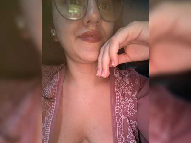 EvanShell1 live cam on BongaCams