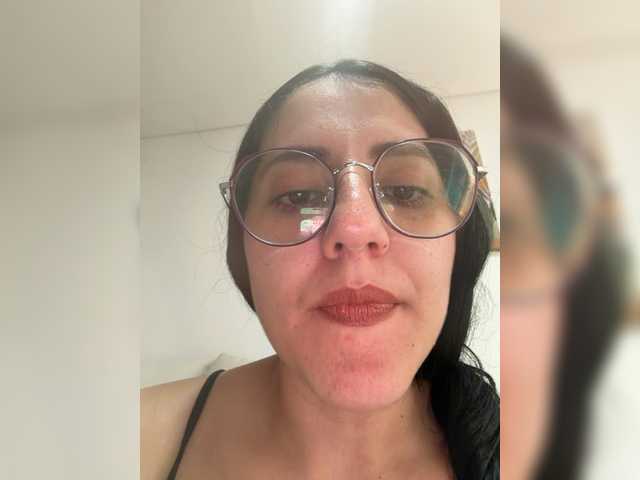 EvanShell1 live cam on BongaCams