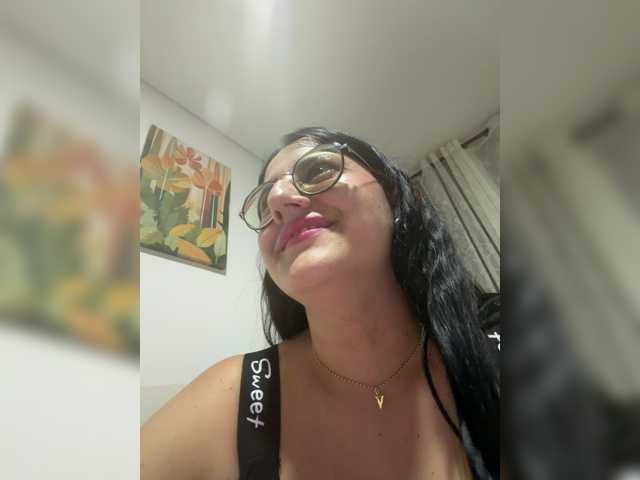EvanShell1 live cam on BongaCams