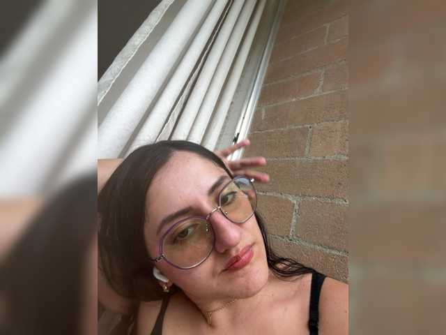 EvanShell1 live cam on BongaCams