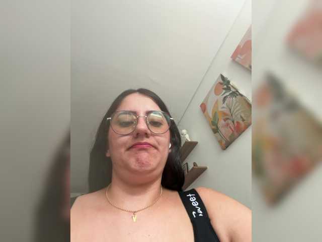 le modèle EvanShell1 est en webcam porno dans un show sur le site bongacams, il possède les tags suivants: Latino/Hispanic,Brunette,Hairy
