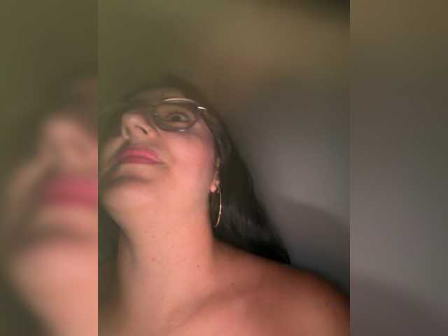 EvanShell1 live cam on BongaCams