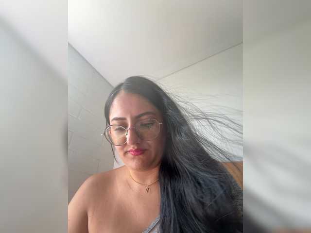 EvanShell1 live cam on BongaCams