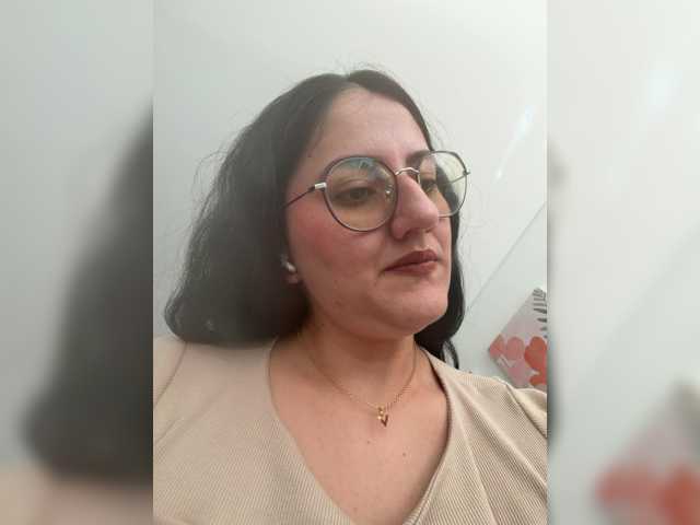EvanShell1 live cam on BongaCams