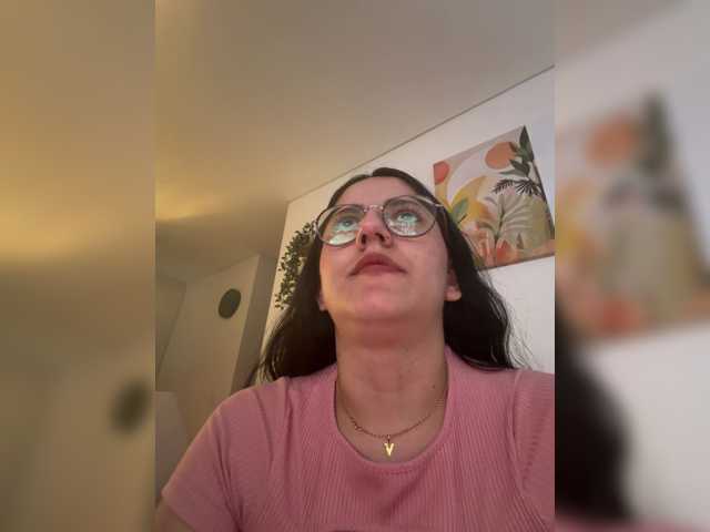 EvanShell1 live cam on BongaCams