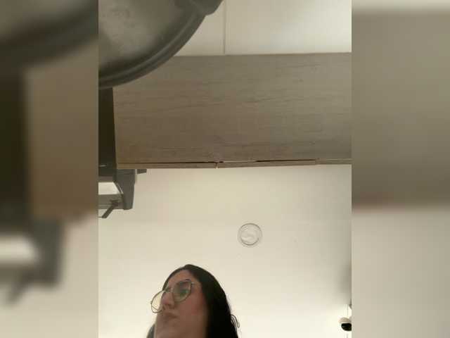 EvanShell1, live now on BongaCams