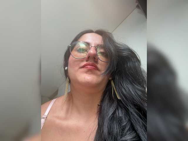 EvanShell1 live cam on BongaCams
