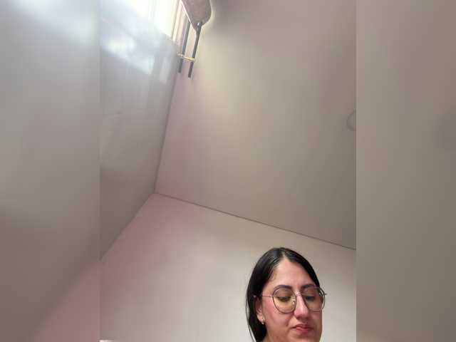 EvanShell1 live cam on BongaCams