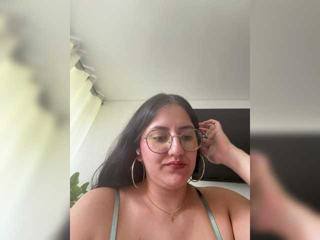 EvanShell1 live cam on BongaCams