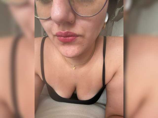 EvanShell1, en vivo ahora en BongaCams
