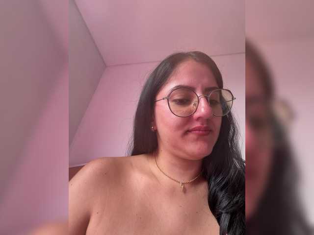 EvanShell1 live cam on BongaCams