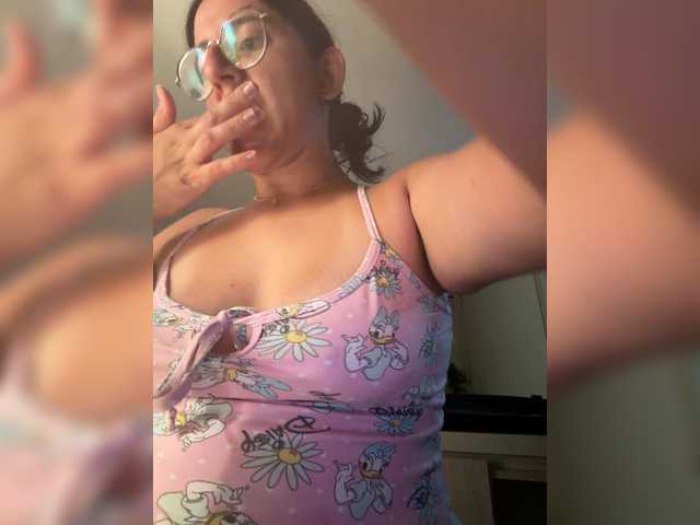 EvanShell1 live cam on BongaCams