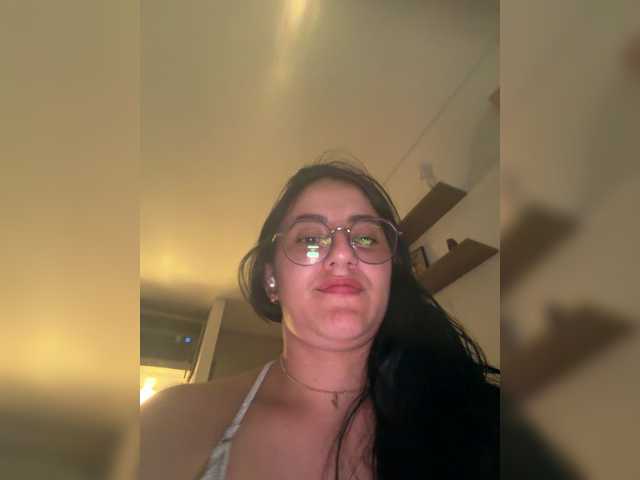 EvanShell1 live cam on BongaCams