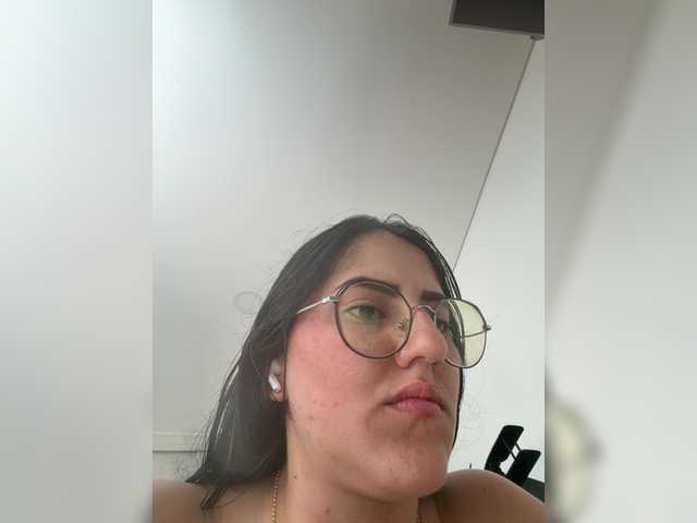 EvanShell1 live webcam show