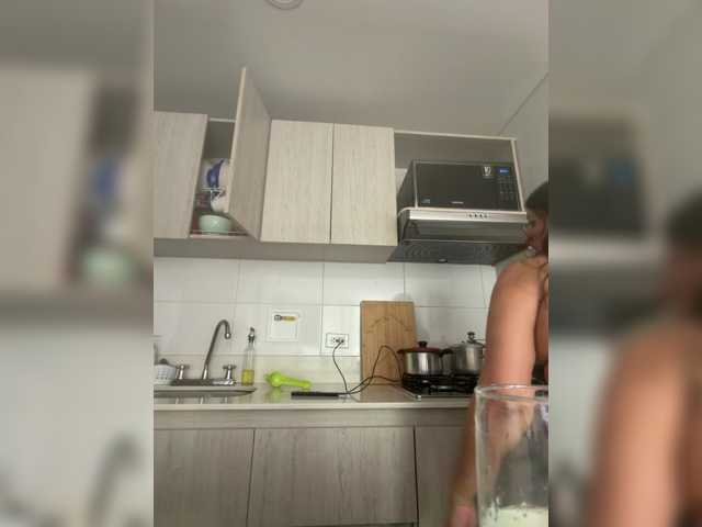 EvanShell1 live cam on BongaCams