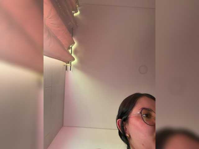 EvanShell1 live cam on BongaCams
