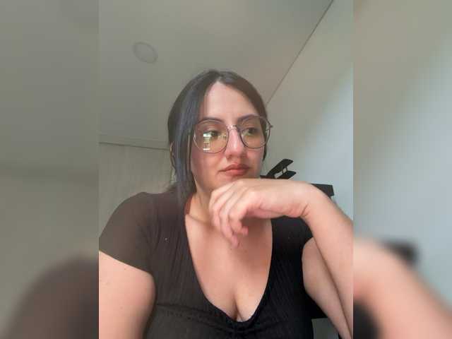EvanShell1 live cam on BongaCams