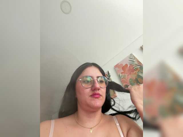 EvanShell1 live cam on BongaCams