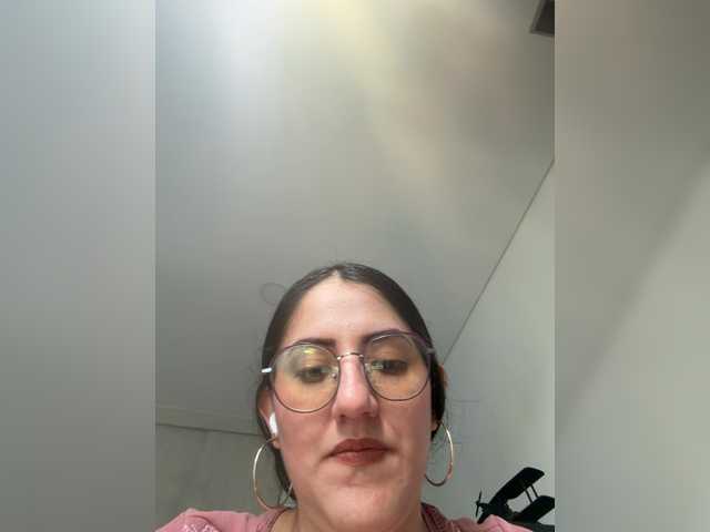 EvanShell1 live cam on BongaCams