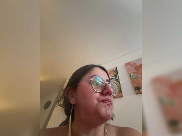 EvanShell1 live cam on BongaCams