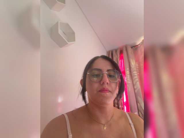 EvanShell1 live cam on BongaCams