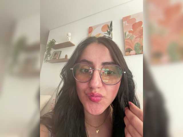 EvanShell1 live cam on BongaCams