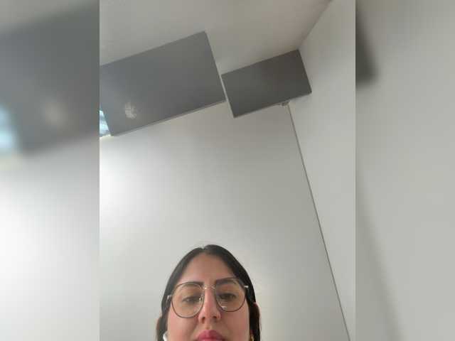 EvanShell1 live cam on BongaCams