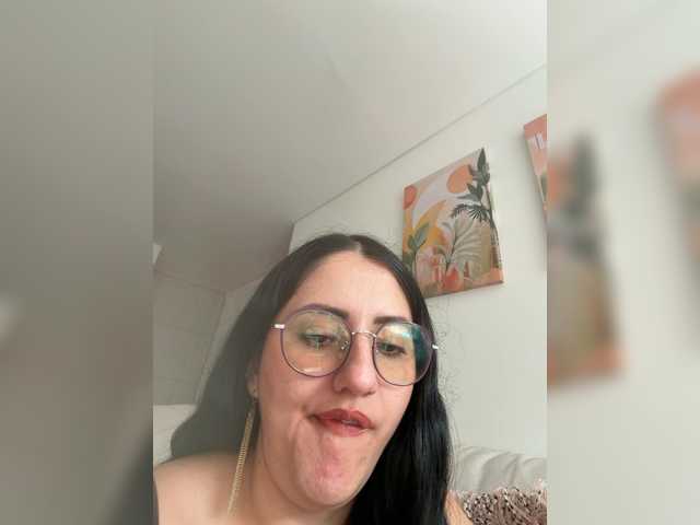 EvanShell1 live cam on BongaCams