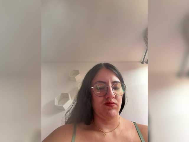 EvanShell1 live cam on BongaCams