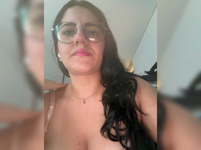 EvanShell1 live webcam show