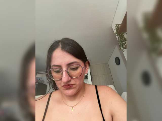 EvanShell1 live cam on BongaCams