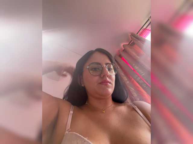 EvanShell1 live cam on BongaCams