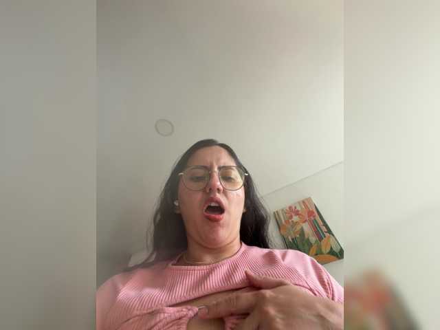 EvanShell1 live cam on BongaCams