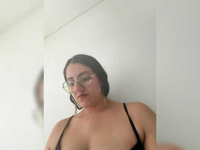 EvanShell1 live cam on BongaCams