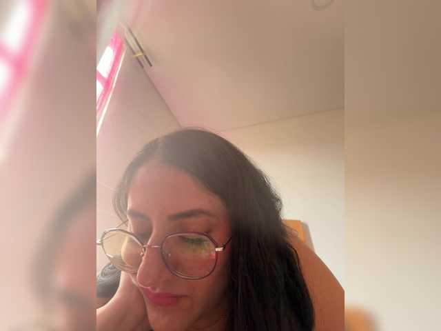 EvanShell1 live cam on BongaCams