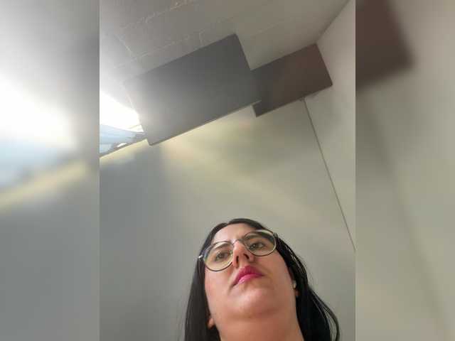 EvanShell1 live cam on BongaCams