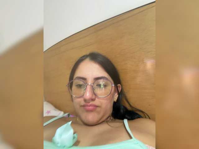 EvanShell1 live cam on BongaCams