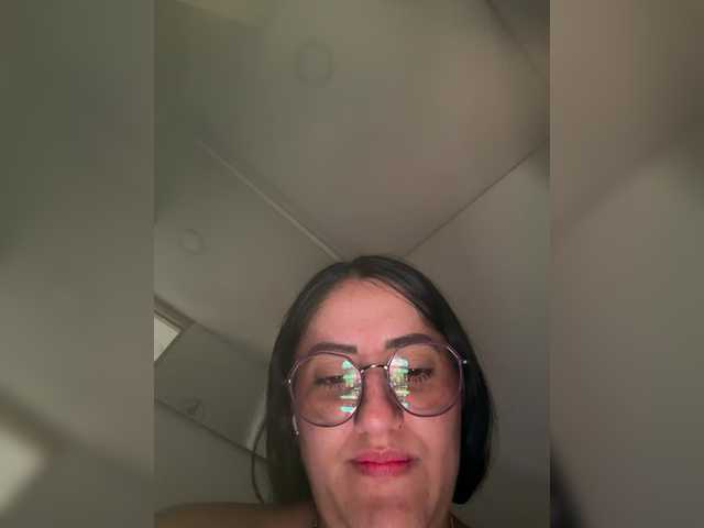 EvanShell1 live cam on BongaCams