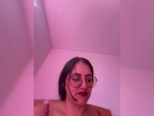 EvanShell1 live cam preview