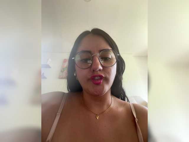 EvanShell1 live cam on BongaCams