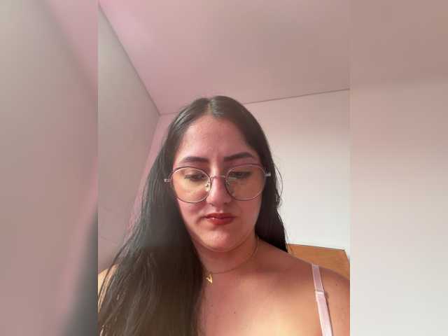 EvanShell1 live cam on BongaCams