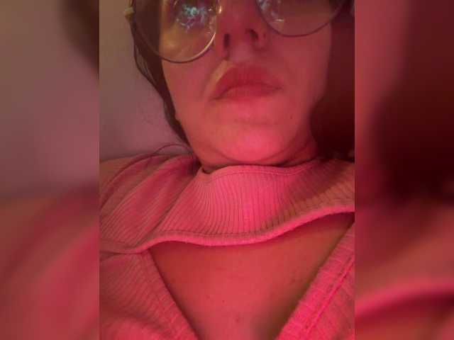 EvanShell1 live cam on BongaCams