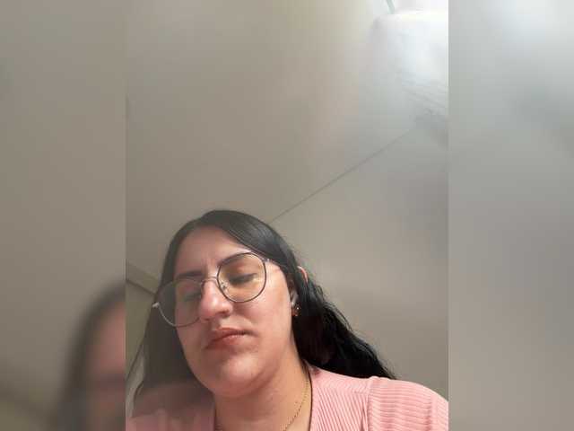 EvanShell1 live cam preview