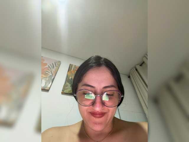 EvanShell1 live cam on BongaCams
