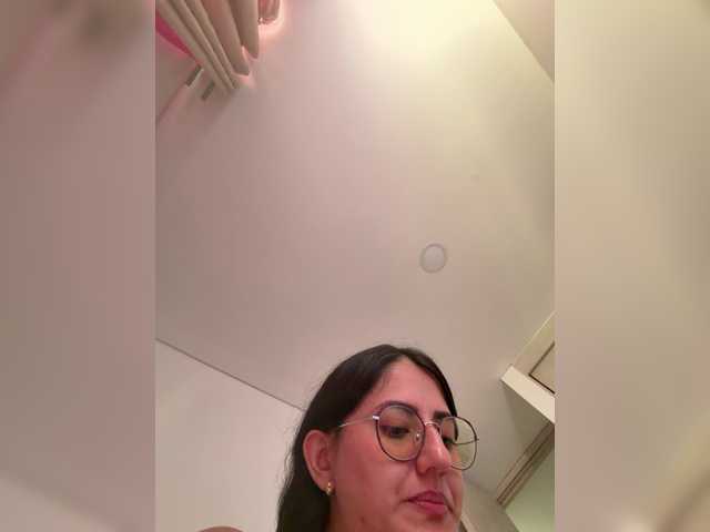 EvanShell1 live cam preview